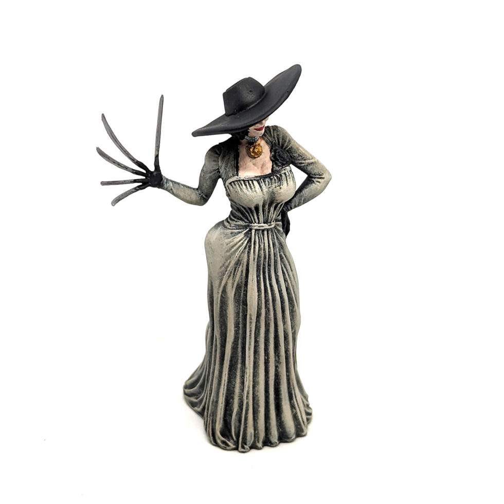 Lady Dimetrescu Resident Evil Miniature for halloween village, Lemax Spooky Town, Dept. 56