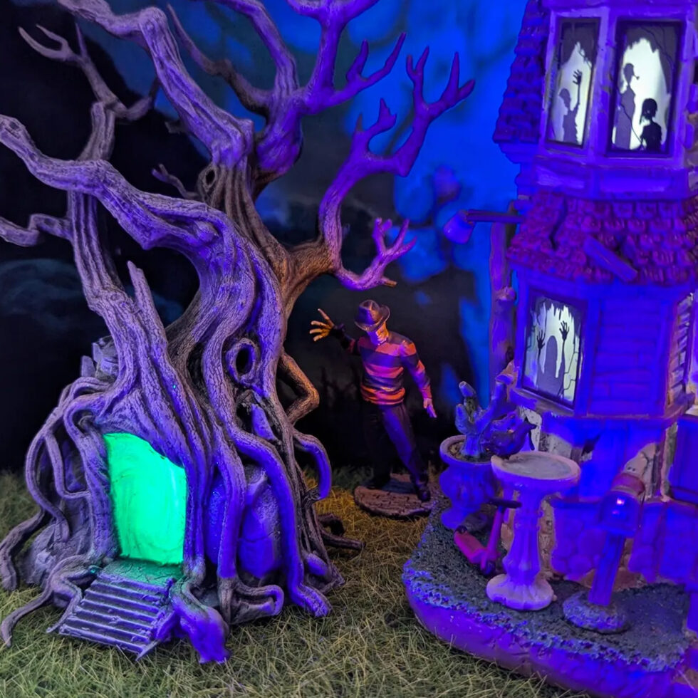 Whispering Hollow Tree, Spooky, Haunted Tree for Lemax Spooky Town, Dept. 56, Miniature Village